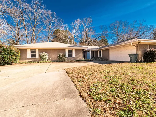 1212 N Main St, Monticello, AR 71655