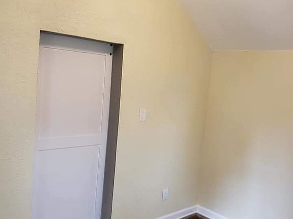 3rd image of 302 Belle Vista Ave