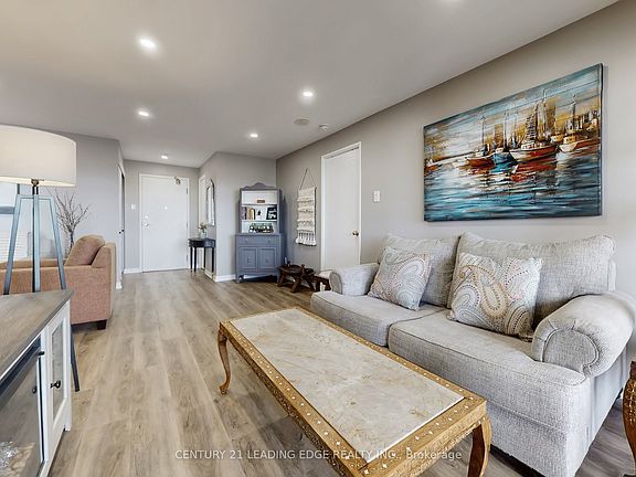 5th image of 1880 Valley Farm Rd #924