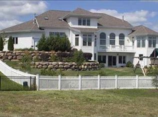 9809 Red Sky Dr, Middleton, WI 53562