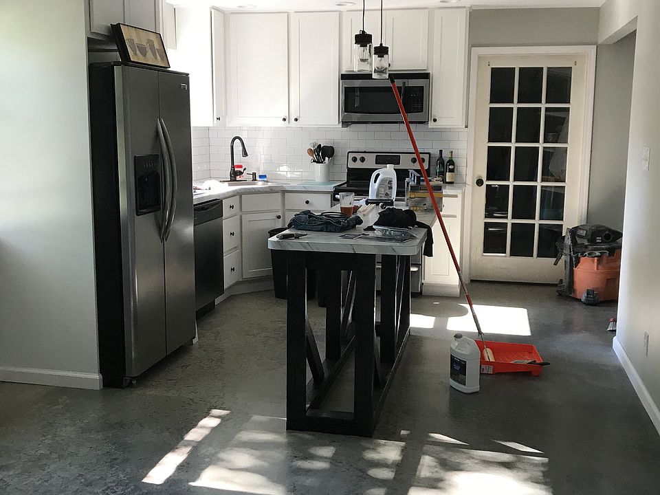 2nd image of 439 Campus Dr
