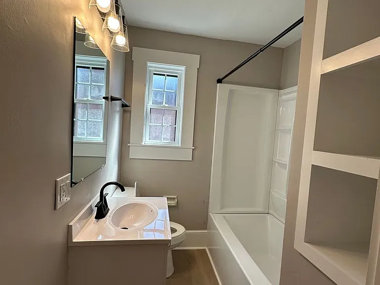 2754 Indianola Ave — Photo 19