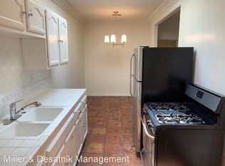 124 S Camden Dr APT E, Beverly Hills, CA 90212