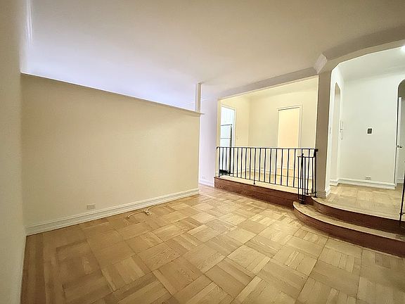 3rd image of 235 E 46th St APT 3C