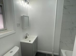 8 40th St #1, Irvington, NJ 07111