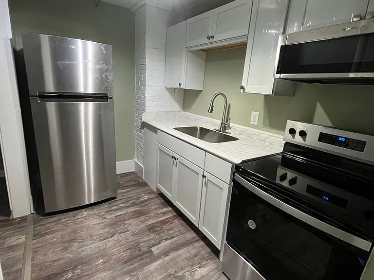 318 S Gibson St — Photo 2