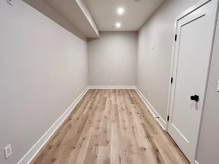 315 W Berks St #1 — Photo 10