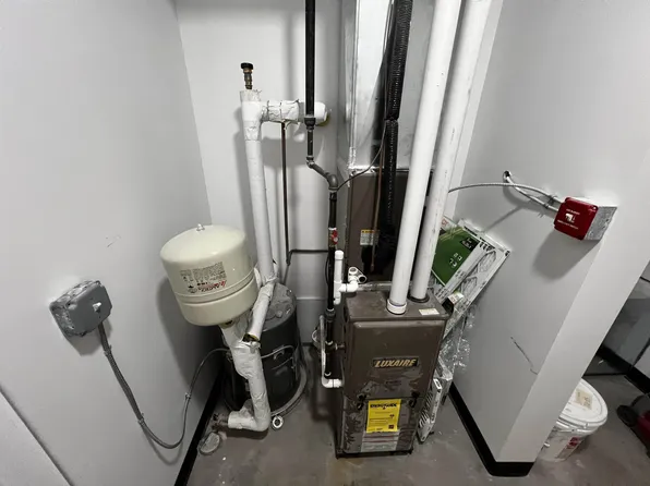 167 Claremont Avenue image 13 of 15