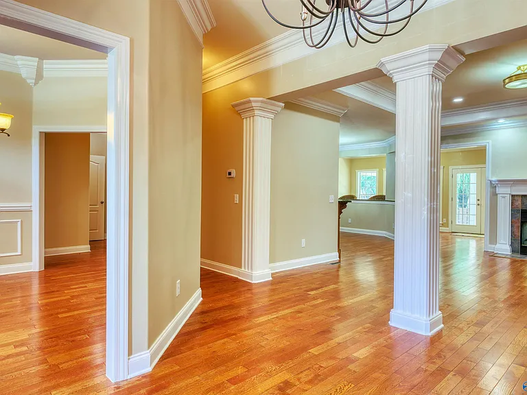 105 Brac Cir SW — Photo 3