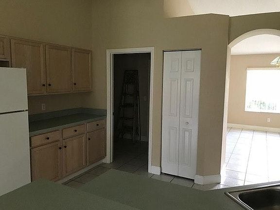 3rd image of 45 Perrotti Ln