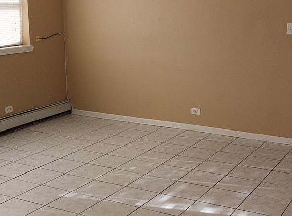 4th image of 10137 Hartford Ct
