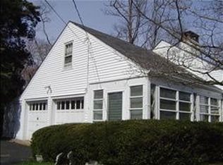 140 Greenbrook Rd, Green Brook, NJ 08812