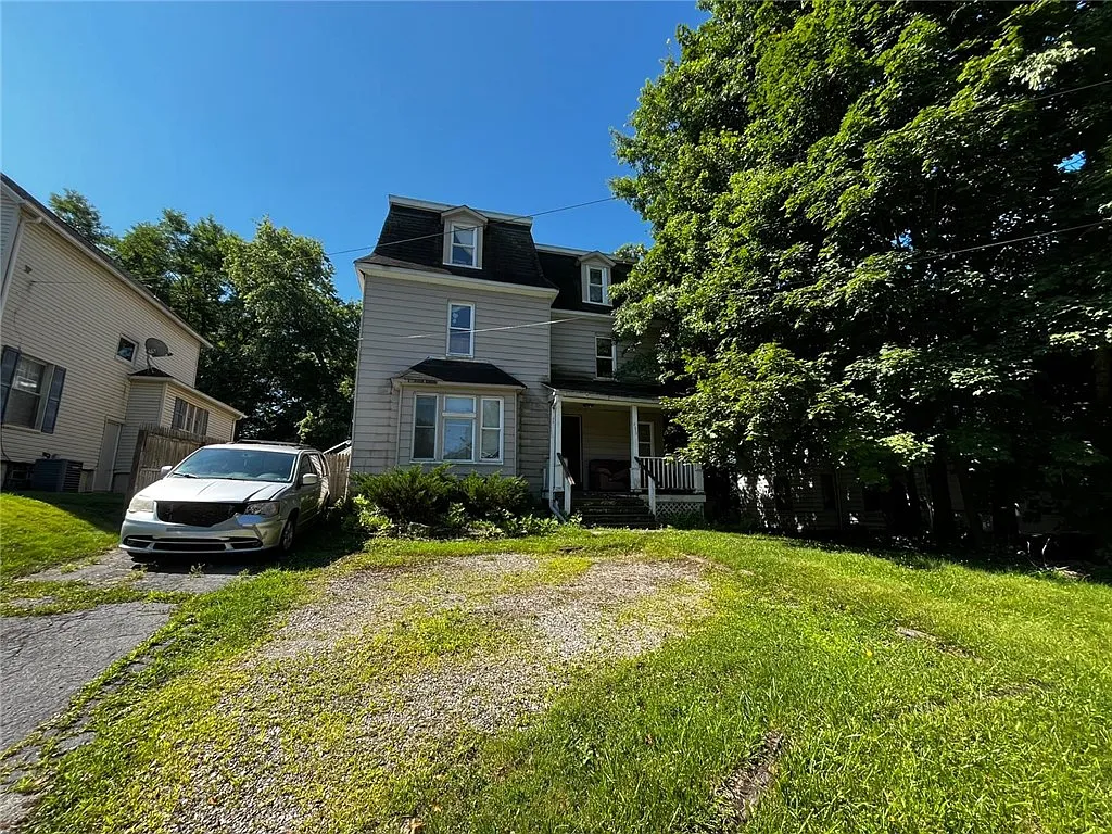 480 Tanner St photo 1