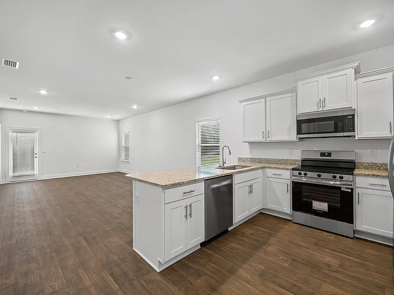 13390 Shea Cir — Photo 8