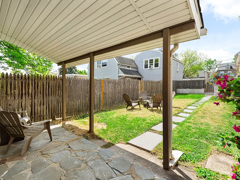 223 E 6th Ave — Photo 27