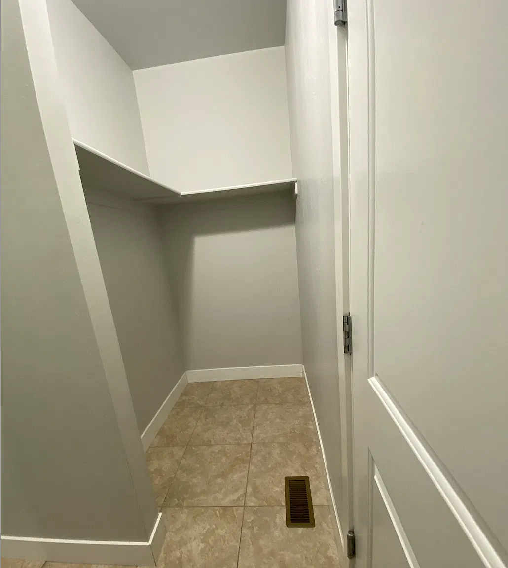 5 bed, 3.5 bath, 2846 sqft, $3,785 — Photo 4