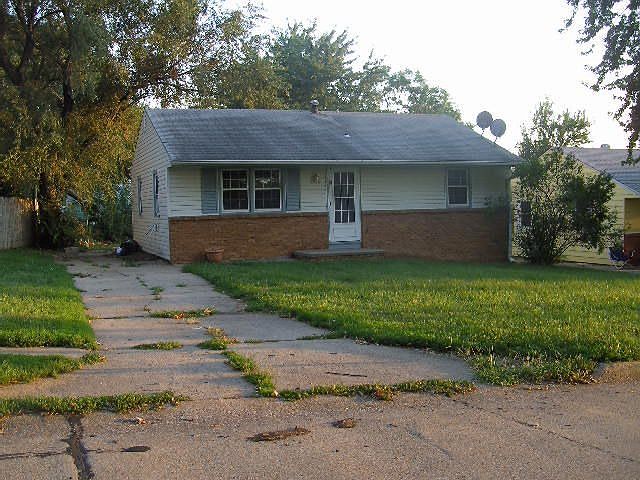 2nd image of 3815 Emiline St