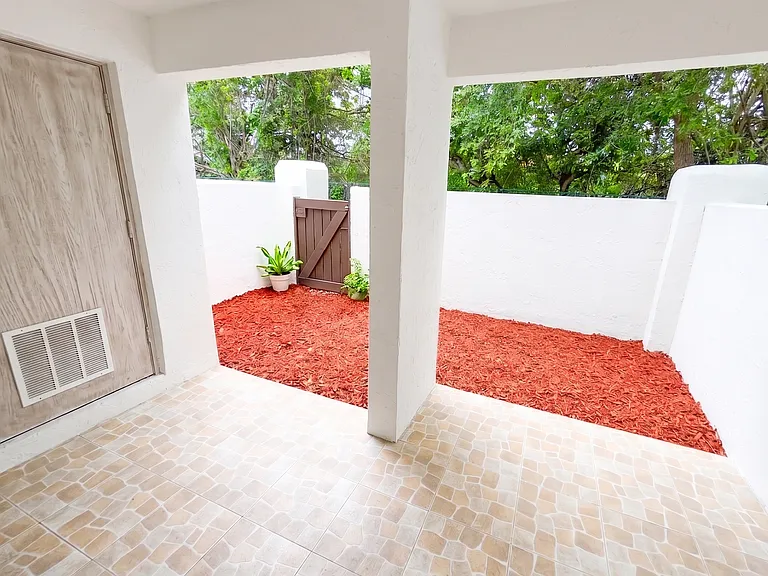 9070 SW 125th Ave #104 — Photo 7