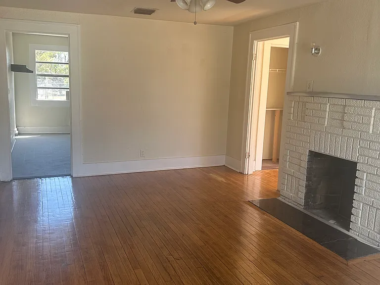 1520 Scranton St S — Photo 3