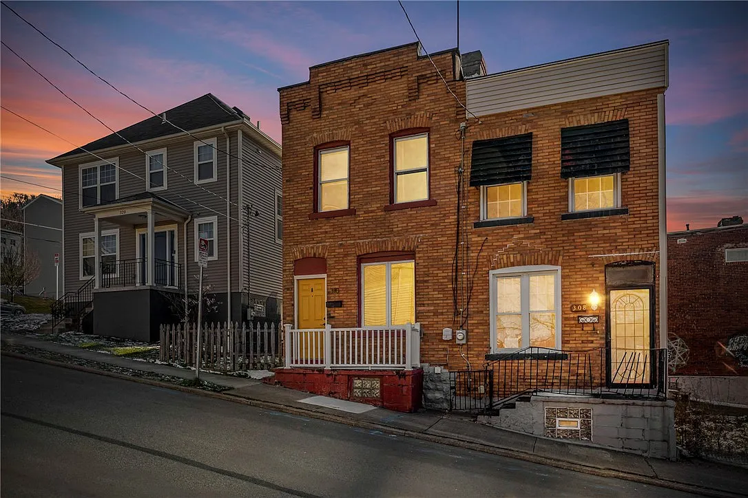 310 N Millvale Ave photo 1