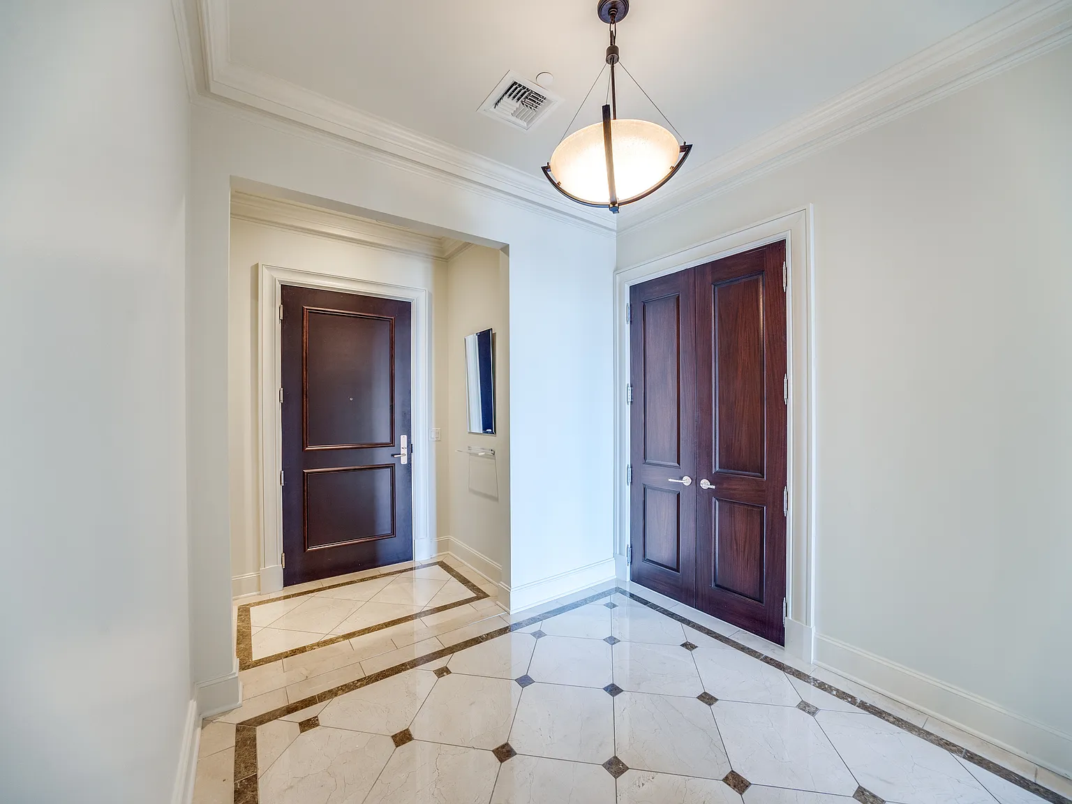 2 bed, 2647 sqft, $14,000 — Photo 4
