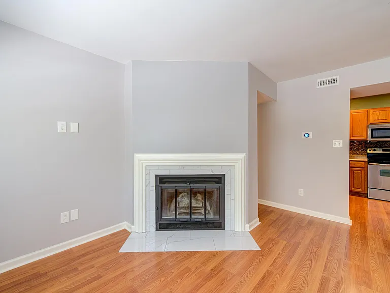 1547 E Swan Cir — Photo 3
