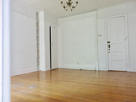 Rented by Space Real Estate | media 14