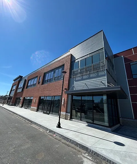 Residences at Sharon Gallery — Photo 53