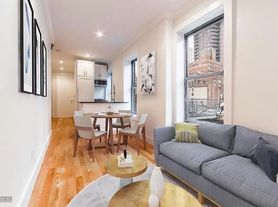 223 E 89th St, New York, NY