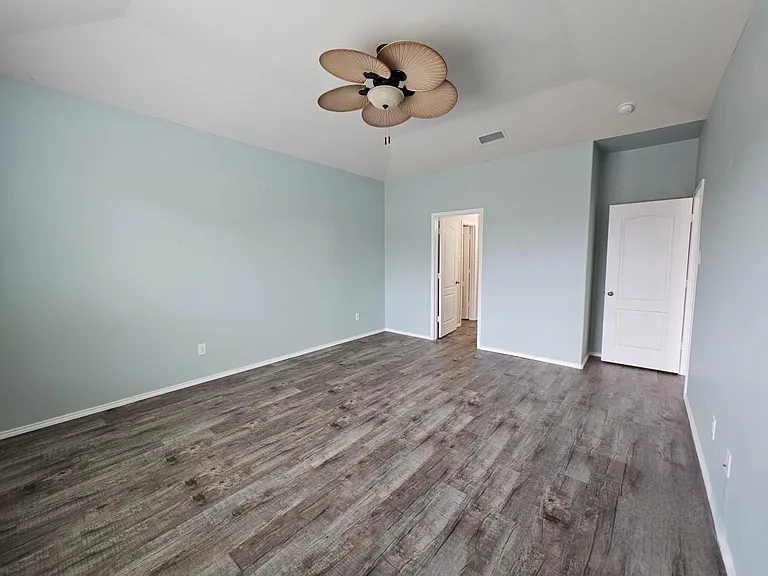 3905 Polar Brook Dr — Photo 11