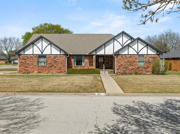 2011 8th Ave NW, Ardmore, OK 73401