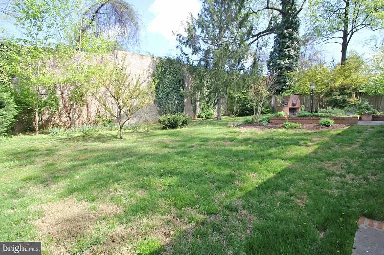 2107 Westview Ter — Photo 21
