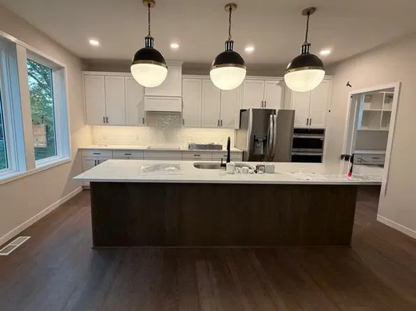 4819 Baker Reserve Ln, Maple Plain, MN 55359