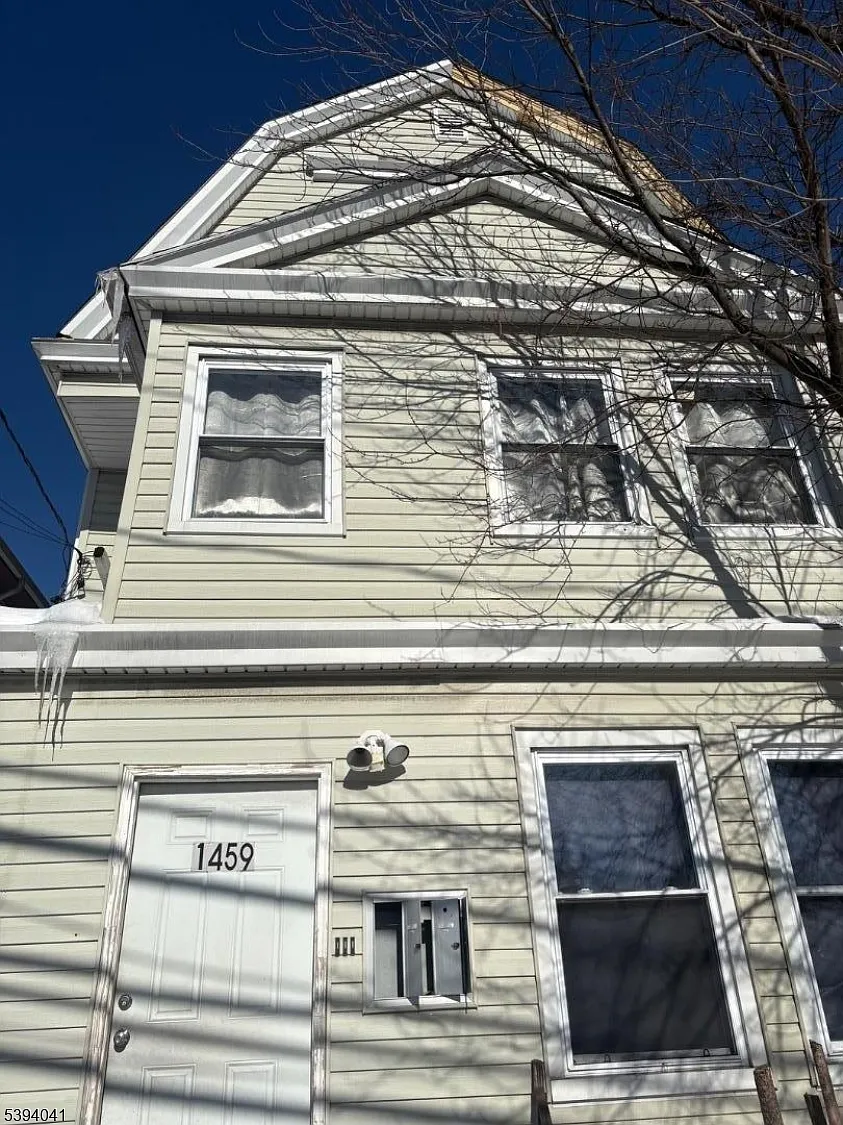 1459 Clinton Ave photo 1