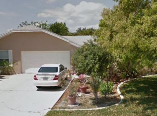 1052 SE 20th Ct, Cape Coral, FL 33990