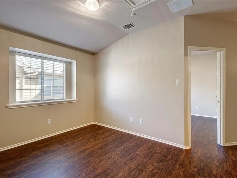 1310 W Parmer Ln #24B — Photo 21