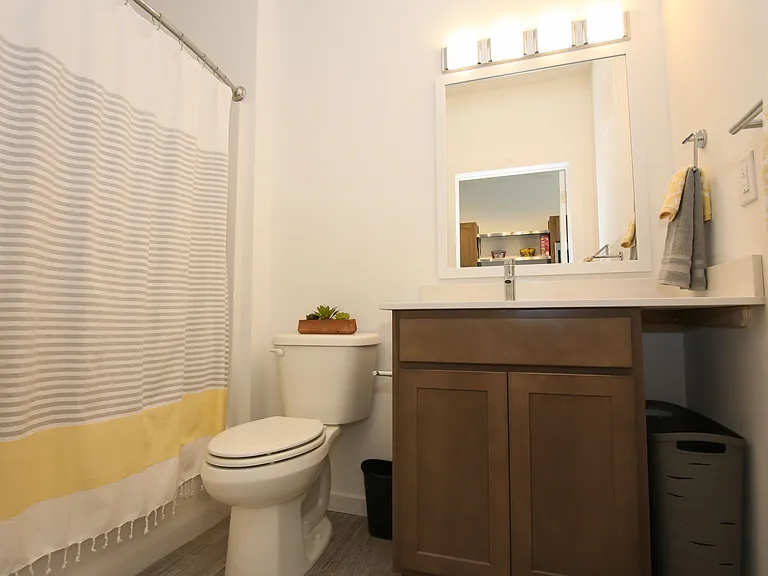 Studios180 Short/Long Term Leases — Photo 8
