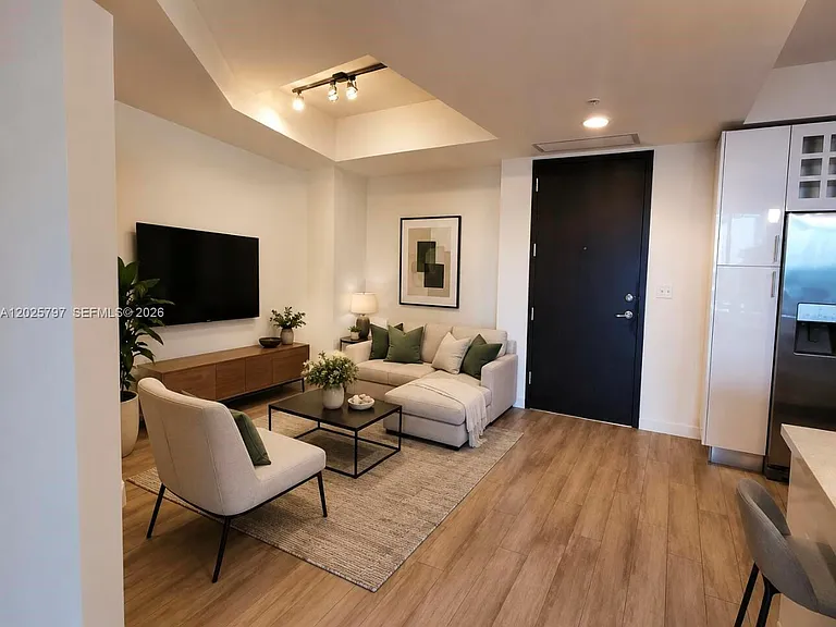 999 SW 1st Ave #1211 — Photo 5