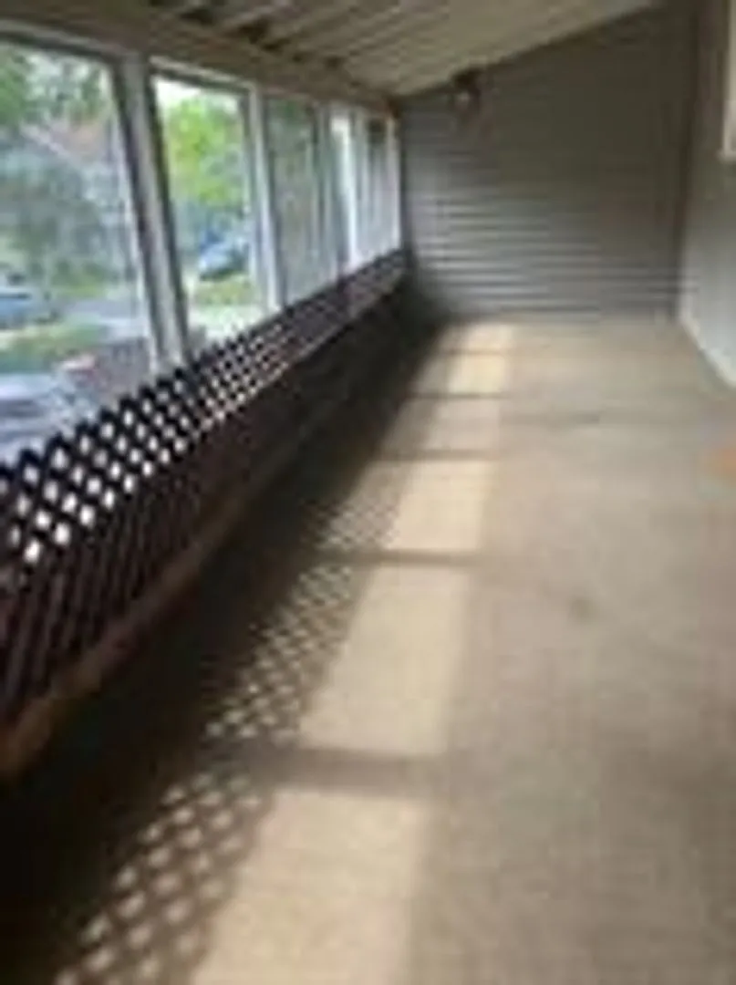 Beautiful 2 Bedroom Apartment on Roxbury St Keene, NH — Photo 2