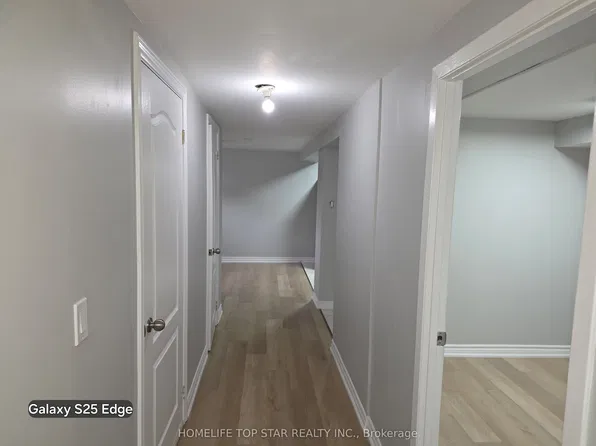 255 W 5th St, Hamilton, ON L9C 3N9