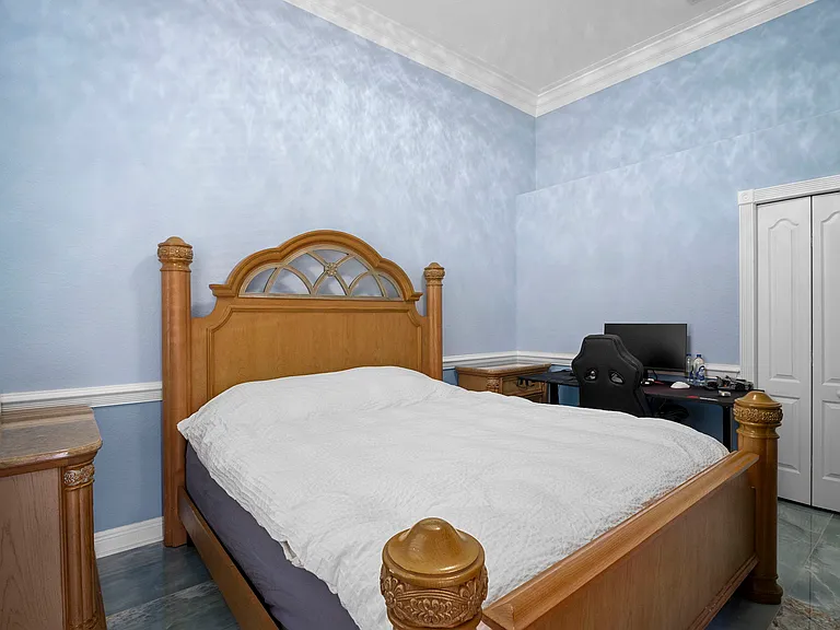 5024 SW 8th Pl — Photo 13