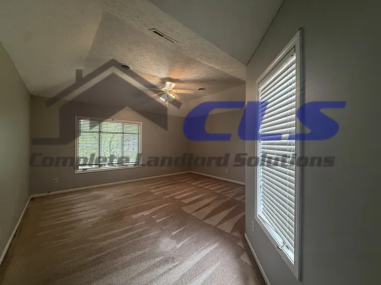 80 Ridgecrest Ct — Photo 15