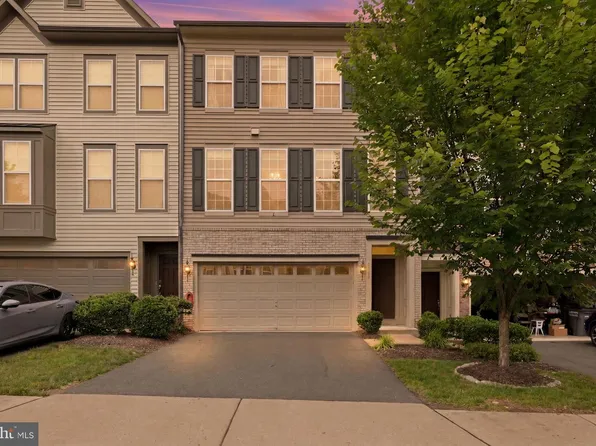 8112 Honey Bee Way, Manassas, VA 20111