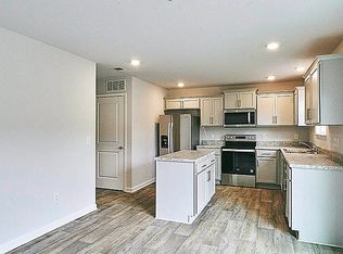 921 Riverstone Dr, Greenville, NC 27858