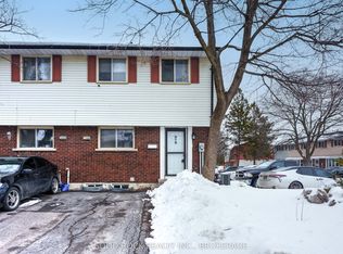 916 Oakview Ave, Kingston, ON K7M6V6