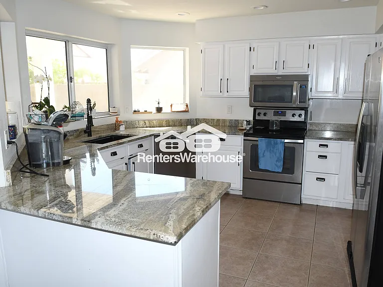 2939 E Minton St — Photo 6