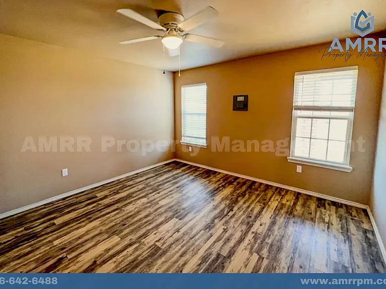 2608 N Avenue P — Photo 13