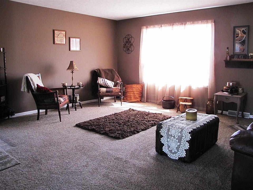 1st image of 317 Donnelly St