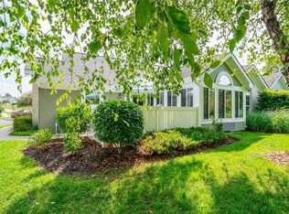 7214 Meadow View St, Shawnee, KS 66227