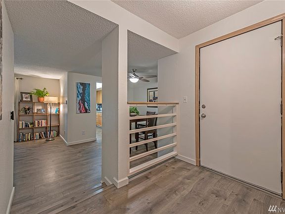 3rd image of 4629 W Lake Sammamish Pkwy SE APT H105
